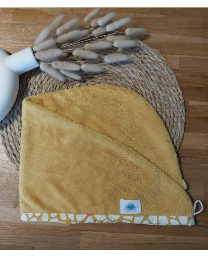 Serviette cheveux jaune