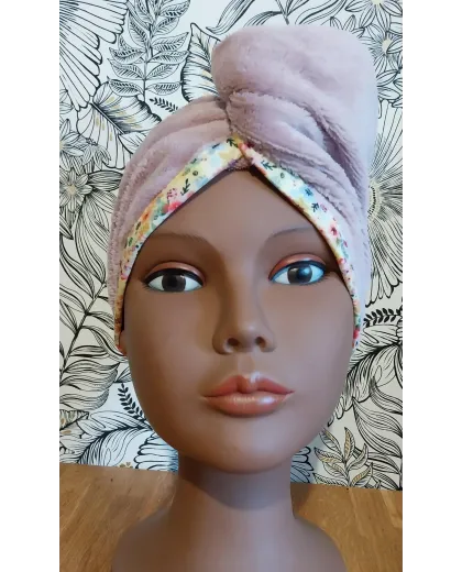 Serviette cheveux lilas Serviette cheveux lilas