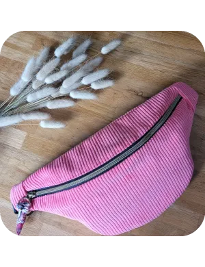 Sac banane en velours fuchsia